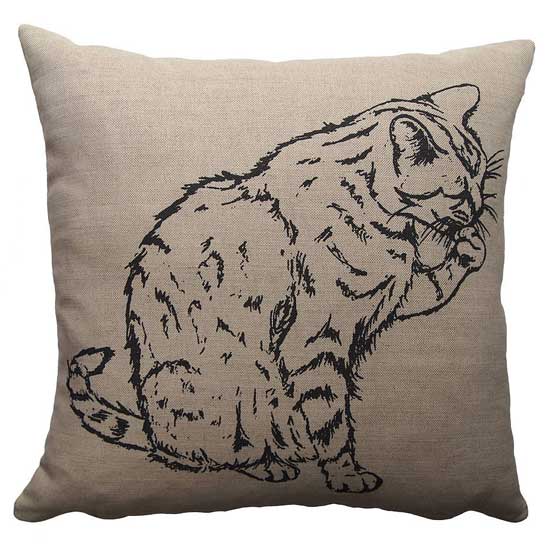 original_washing-cat-cushion