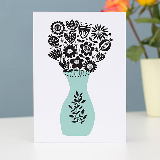 GRAPHIC_FLORAL-VASE