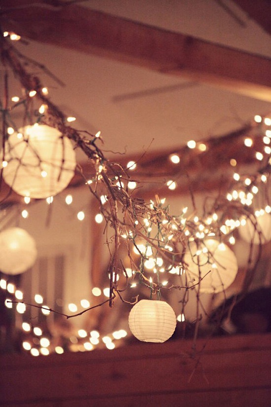 wedding-lights-floating-rustic-lights